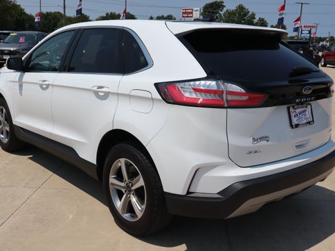 Used 2024 Ford Edge SEL w/ Convenience Package AWD/4WD image 7