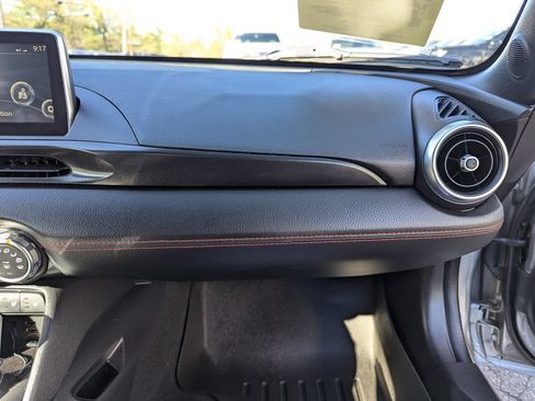 Used 2017 FIAT 124 Spider Abarth RWD image 34