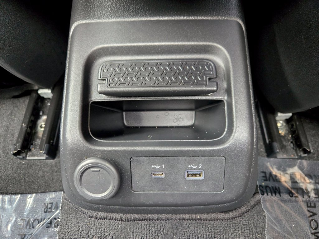 Used 2023 Nissan Ariya FWD image 46
