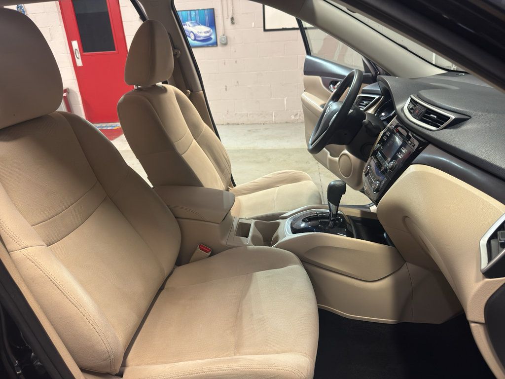 Used 2016 Nissan Rogue SV AWD/4WD image 22