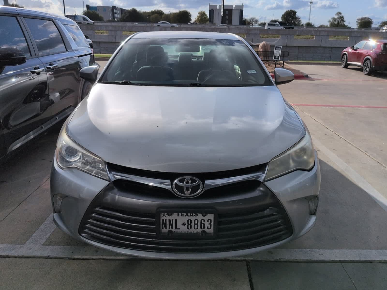 Used 2016 Toyota Camry LE FWD image 3