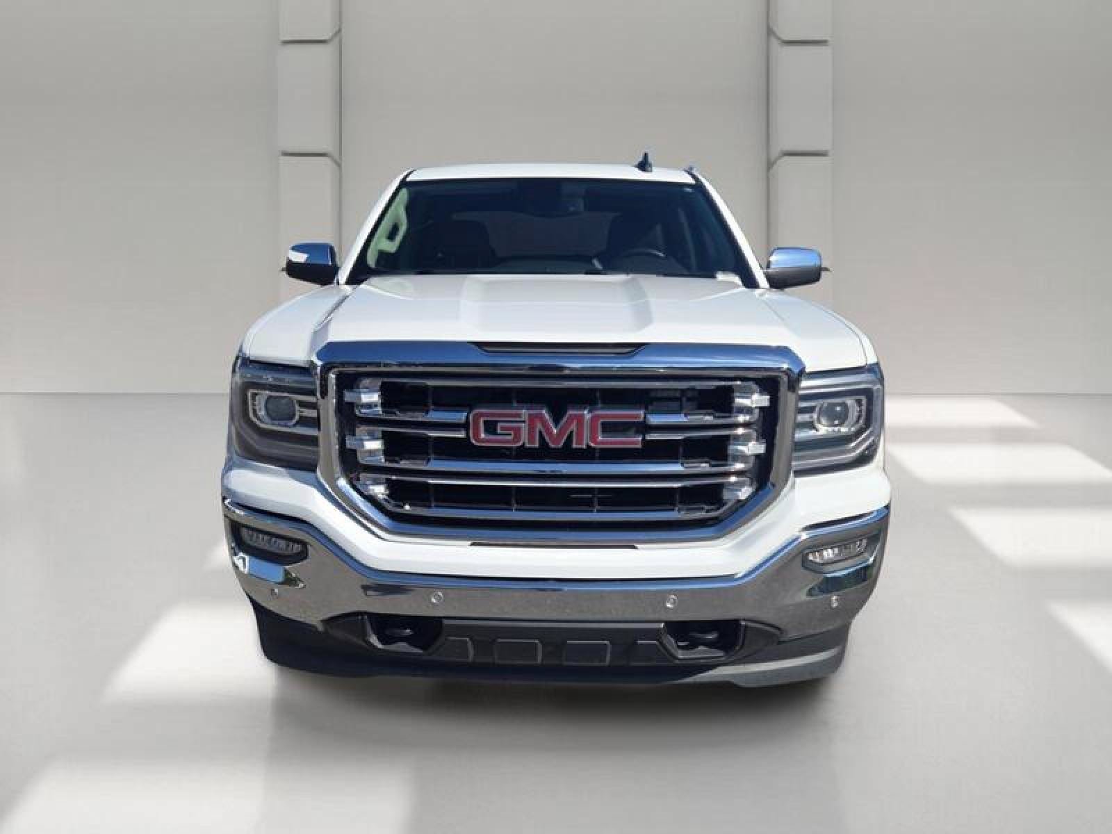 Used 2018 GMC Sierra 1500 SLT AWD/4WD image 2