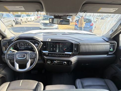 Used 2024 GMC Sierra 1500 SLT image 21