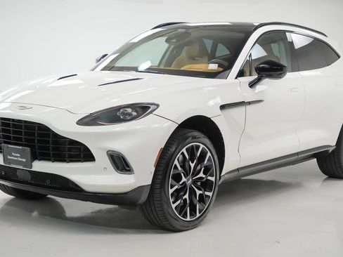 Used 2021 Aston Martin DBX image 1