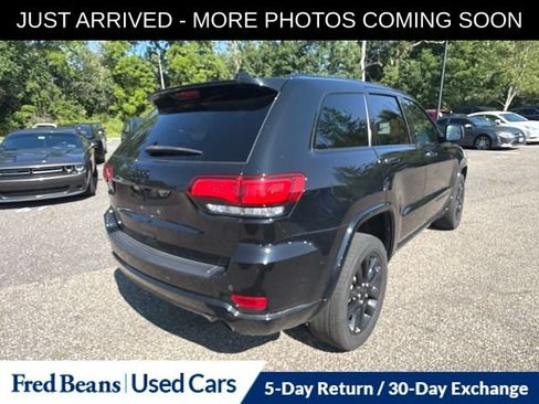 Used 2021 Jeep Grand Cherokee Laredo X AWD/4WD image 8