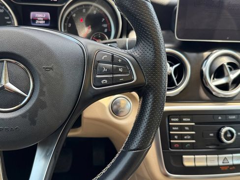 Used 2020 Mercedes-Benz GLA 250 image 10