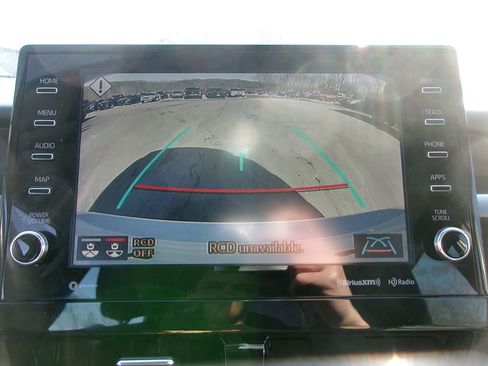 Used 2022 Toyota Camry XSE image 19