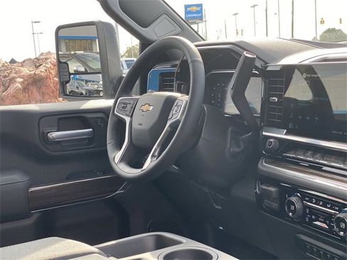 New 2026 Chevrolet Silverado 3500 LT w/ Convenience Package image 14
