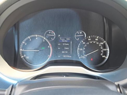 Used 2023 Lexus GX 460 Premium w/ Premium Package AWD/4WD image 32