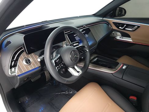 Certified 2026 Mercedes-Benz E 53 AMG e 4MATIC Sedan image 9
