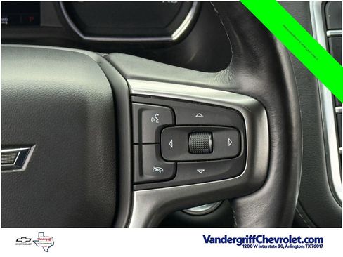 Used 2021 Chevrolet Suburban Z71 w/ Z71 Signature Package AWD/4WD image 14