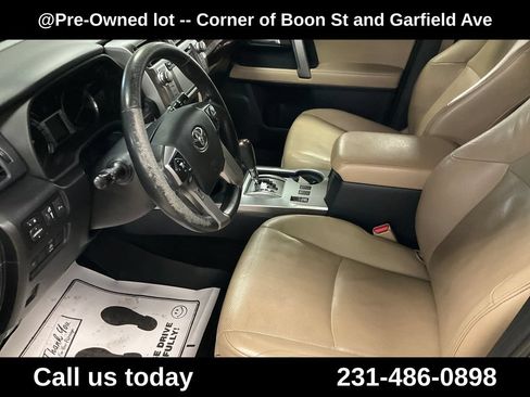 Used 2016 Toyota 4Runner Limited w/ Convenience Package AWD/4WD image 14