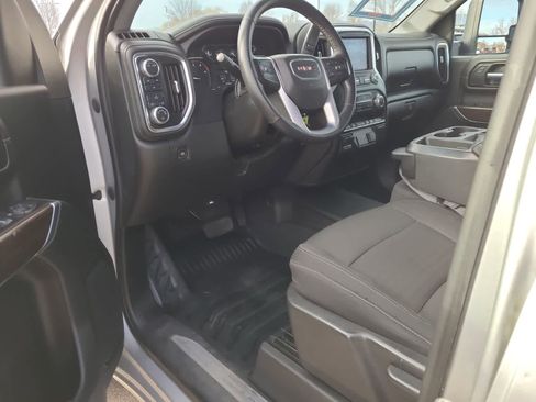 Used 2020 GMC Sierra 2500 SLE image 10