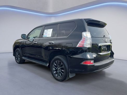 Used 2023 Lexus GX 460 Premium w/ Premium Package image 3