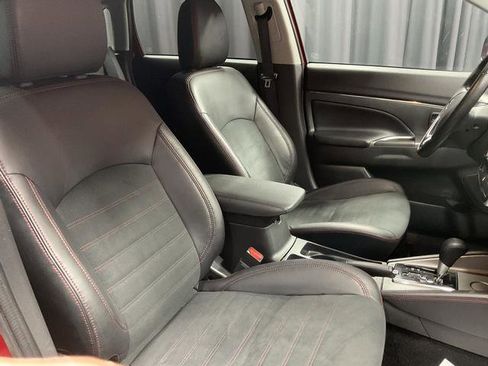 Used 2022 Mitsubishi Outlander Sport SE image 14