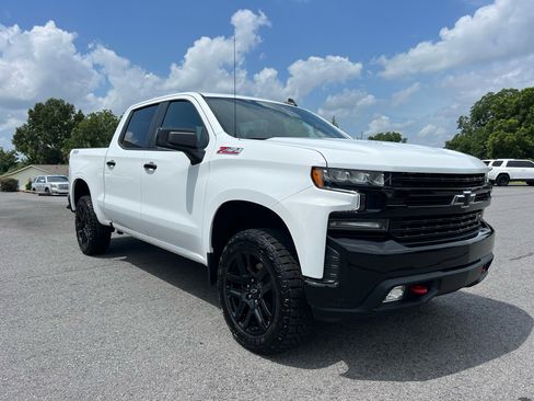 Used 2022 Chevrolet Silverado 1500 LT Trail Boss w/ Convenience Package II image 9