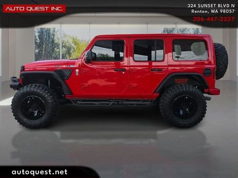Used 2020 Jeep Wrangler Unlimited Sahara w/ Uconnect 4C Nav & Sound Group AWD/4WD image 8