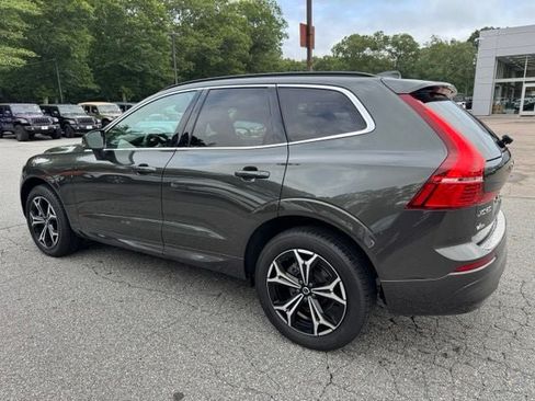 Used 2022 Volvo XC60 B5 Momentum w/ Climate Package AWD/4WD image 7