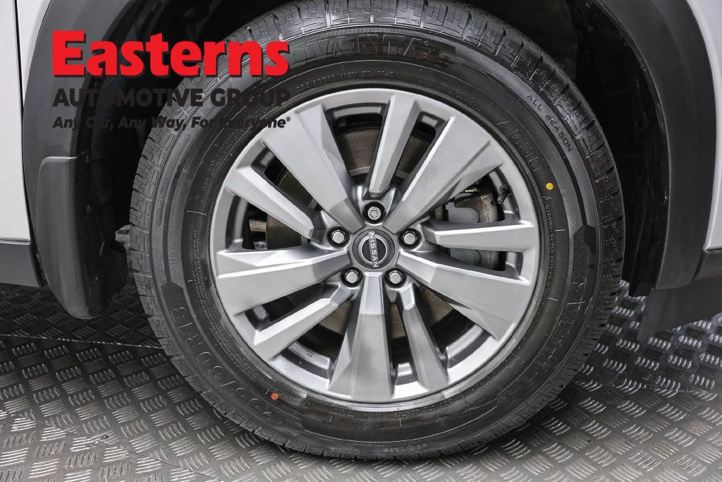 Used 2023 Nissan Pathfinder S AWD/4WD image 32