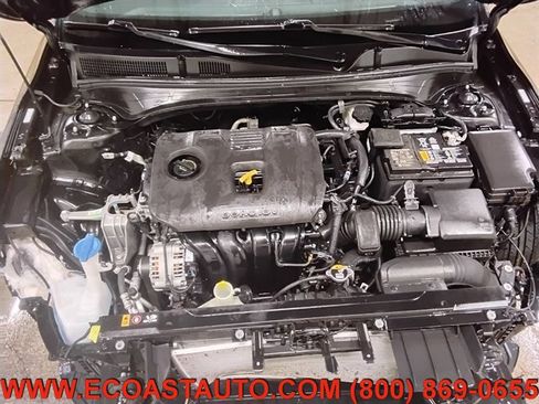 Used 2023 Kia Forte LXS image 9