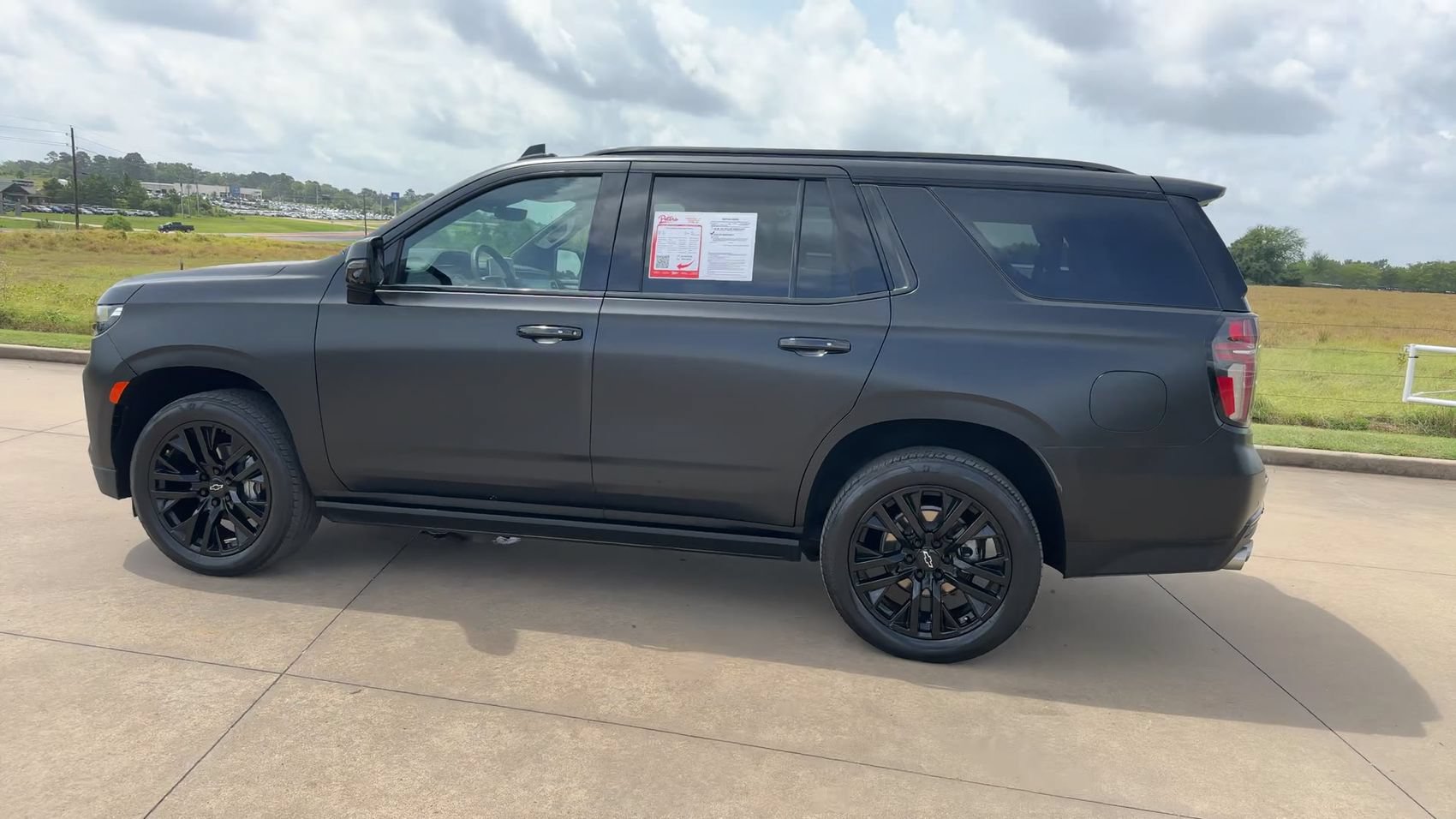 Used 2024 Chevrolet Tahoe High Country RWD image 5