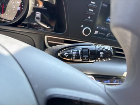 Used 2023 Hyundai Elantra SEL image 31