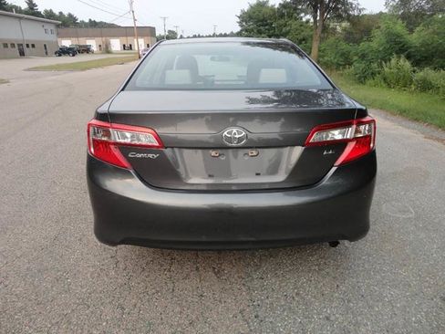 Used 2013 Toyota Camry LE image 5