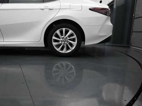 Used 2024 Toyota Camry LE FWD image 14