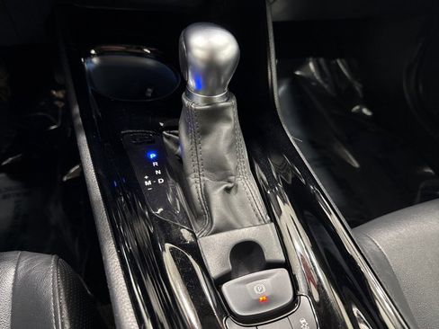 Used 2022 Toyota C-HR Limited image 30