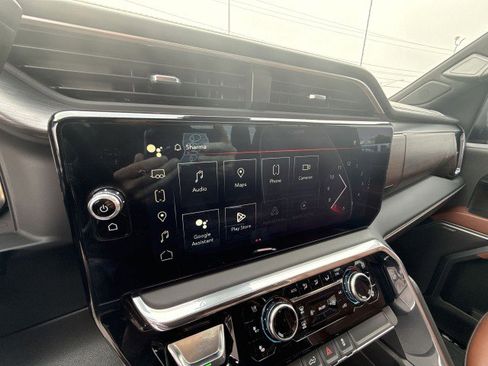 Used 2024 GMC Sierra 3500 Denali Ultimate image 12