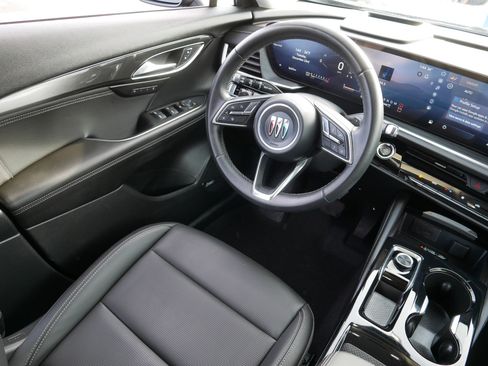 Certified 2025 Buick Envision Preferred image 9