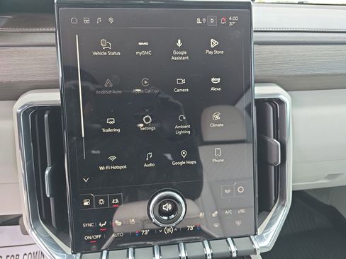 Used 2024 GMC Acadia Denali image 20