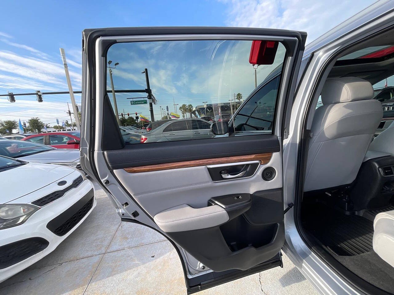 Used 2019 Honda CR-V Touring image 13