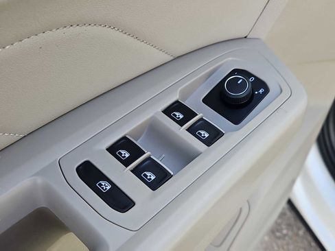 Used 2023 Volkswagen Atlas SE w/ Panoramic Sunroof Package image 27