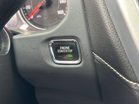 Used 2022 GMC Acadia SLE w/ Driver Convenience Package AWD/4WD image 24