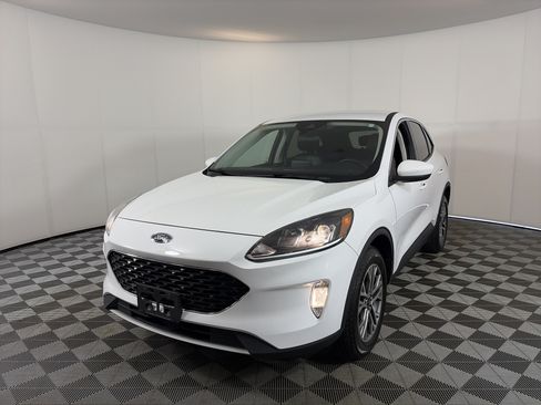 Used 2022 Ford Escape SEL AWD/4WD image 3