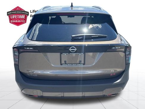 New 2026 Nissan Kicks SR FWD image 6