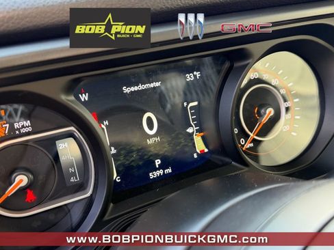 Used 2025 Jeep Wrangler Sport image 14