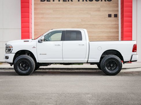 Used 2026 RAM 2500 Laramie AWD/4WD image 7