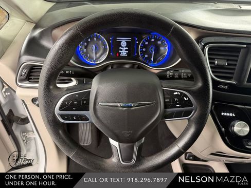 Used 2021 Chrysler Voyager Lxi FWD image 22