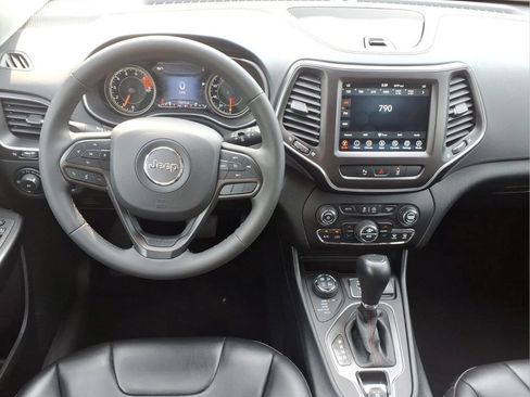 Used 2022 Jeep Cherokee Trailhawk AWD/4WD image 9