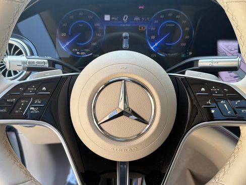 New 2026 Mercedes-Benz EQS 400 4MATIC SUV image 22