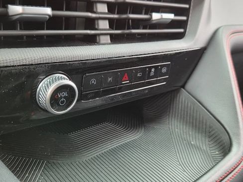 Used 2025 Ford Explorer ST-Line RWD image 21