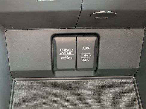 Used 2021 Honda Pilot LX image 30