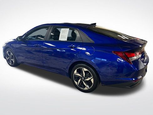 Certified 2023 Hyundai Elantra SEL w/ Convenience Package FWD image 3