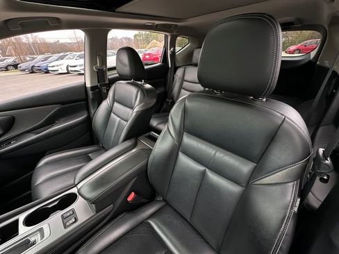 Used 2019 Nissan Murano S image 12
