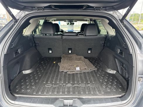 Used 2023 Subaru Outback Limited AWD/4WD image 8