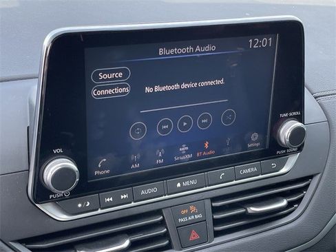 Used 2021 Nissan Altima 2.5 SV w/ SV Premium Package image 17