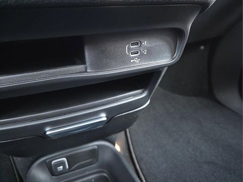 New 2026 Chrysler Pacifica Select w/ S Appearance Package image 21