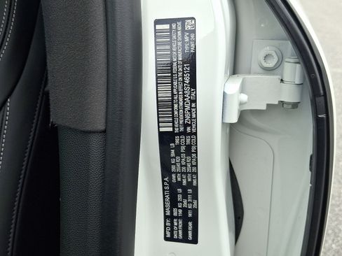 Certified 2025 Maserati Grecale Modena AWD/4WD image 45